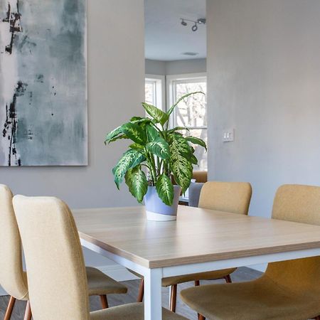 The Double Play - 1 Min Walk To Wrigley! Spacious 2Br - Perfect For Cubs Fans! Chicago Exteriér fotografie