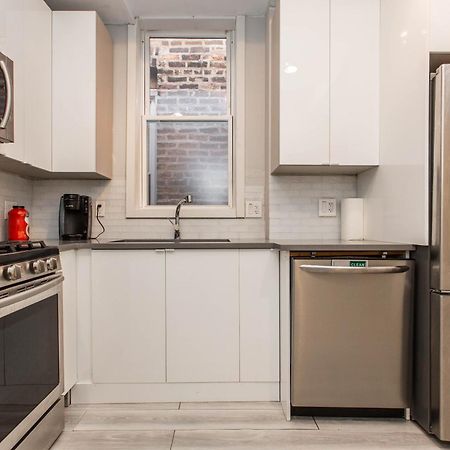 The Double Play - 1 Min Walk To Wrigley! Spacious 2Br - Perfect For Cubs Fans! Chicago Exteriér fotografie