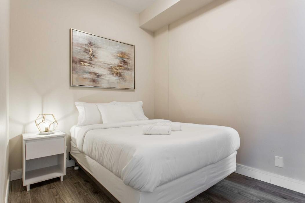 The Double Play - 1 Min Walk To Wrigley! Spacious 2Br - Perfect For Cubs Fans! Chicago Exteriér fotografie