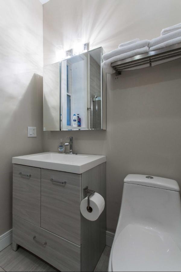 The Double Play - 1 Min Walk To Wrigley! Spacious 2Br - Perfect For Cubs Fans! Chicago Exteriér fotografie