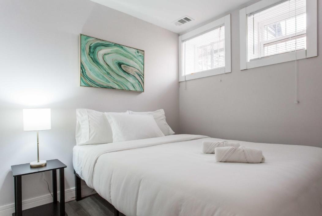 The Double Play - 1 Min Walk To Wrigley! Spacious 2Br - Perfect For Cubs Fans! Chicago Exteriér fotografie