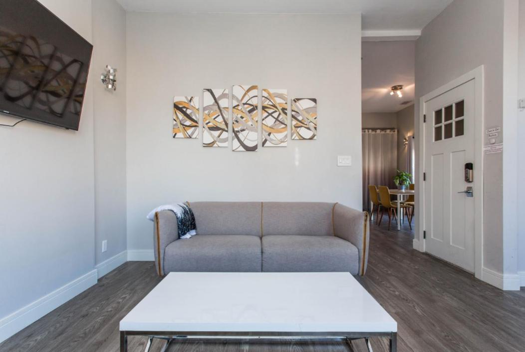The Double Play - 1 Min Walk To Wrigley! Spacious 2Br - Perfect For Cubs Fans! Chicago Exteriér fotografie