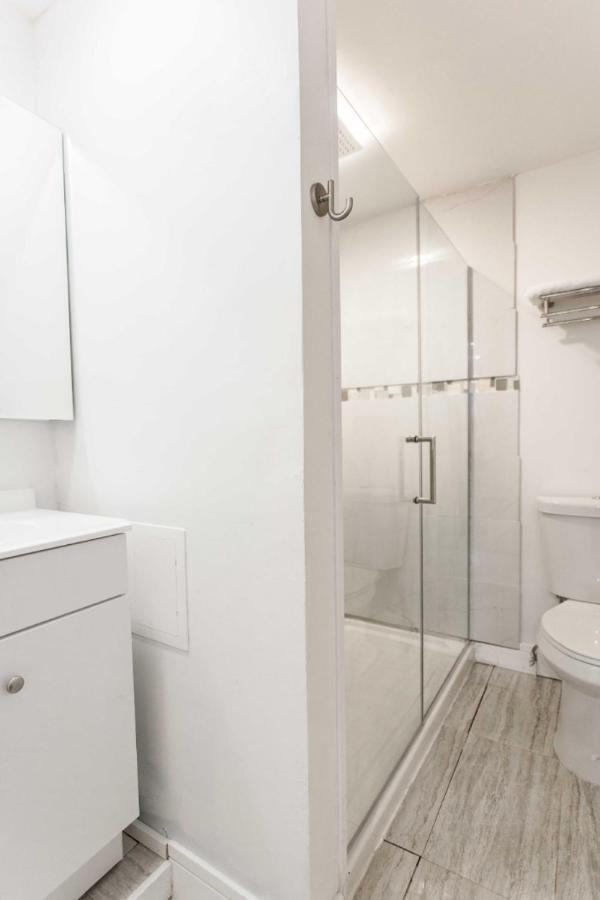 The Double Play - 1 Min Walk To Wrigley! Spacious 2Br - Perfect For Cubs Fans! Chicago Exteriér fotografie