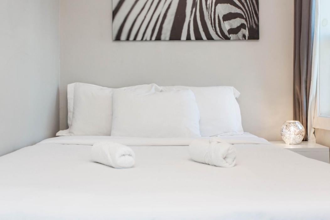 The Double Play - 1 Min Walk To Wrigley! Spacious 2Br - Perfect For Cubs Fans! Chicago Exteriér fotografie