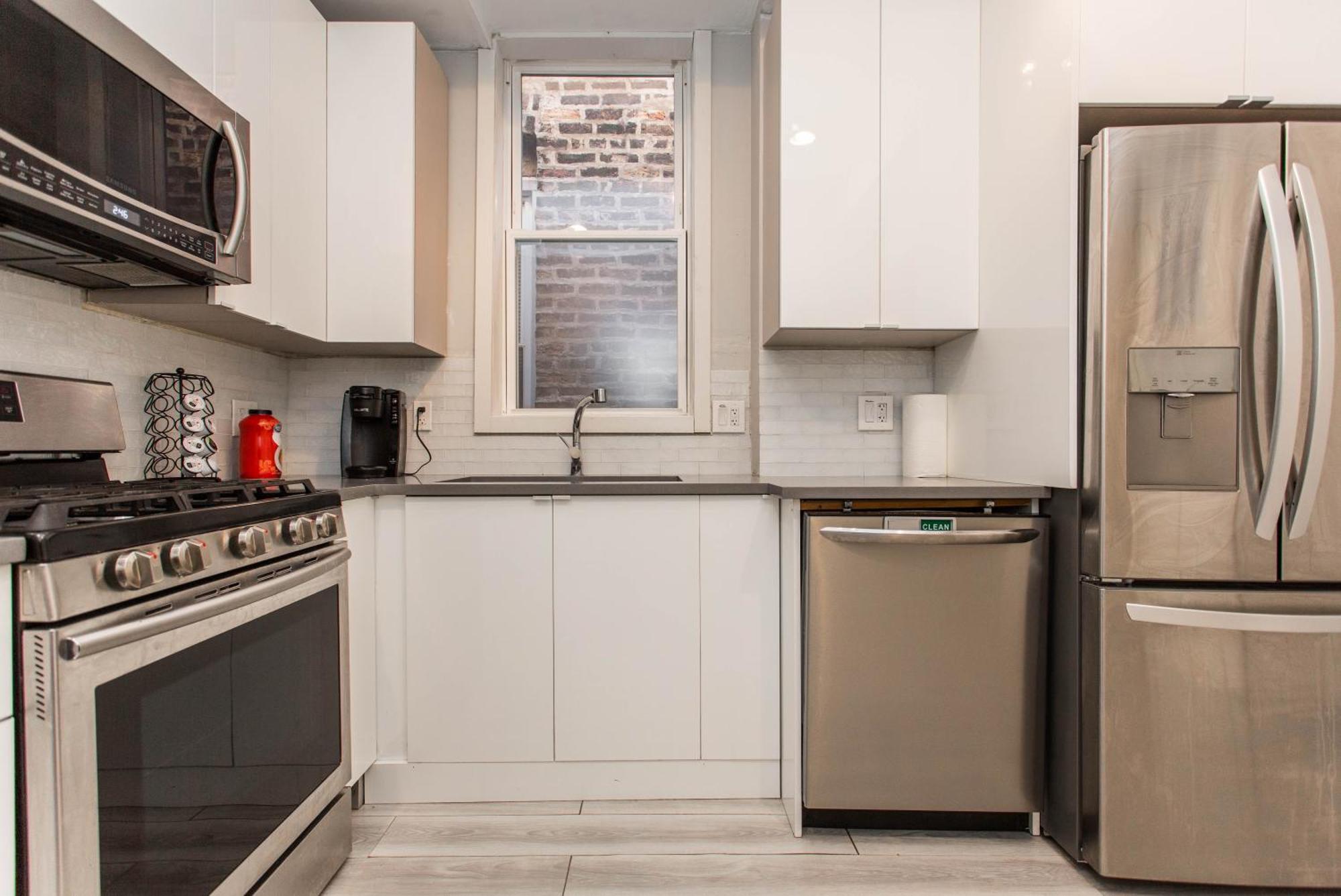The Double Play - 1 Min Walk To Wrigley! Spacious 2Br - Perfect For Cubs Fans! Chicago Exteriér fotografie